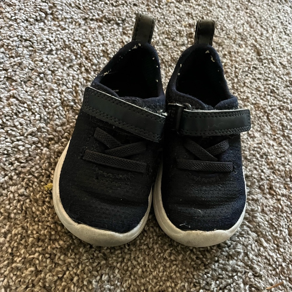 Clark’s toddler shoes size 4 1/2